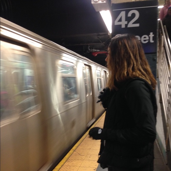 Meet your Posher, Luna - Picture 1 of 1